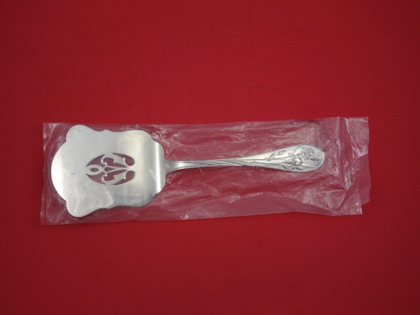 Quintessence by Lunt Sterling Silver Waffle Server FH AS Pierced 9 7/8" New