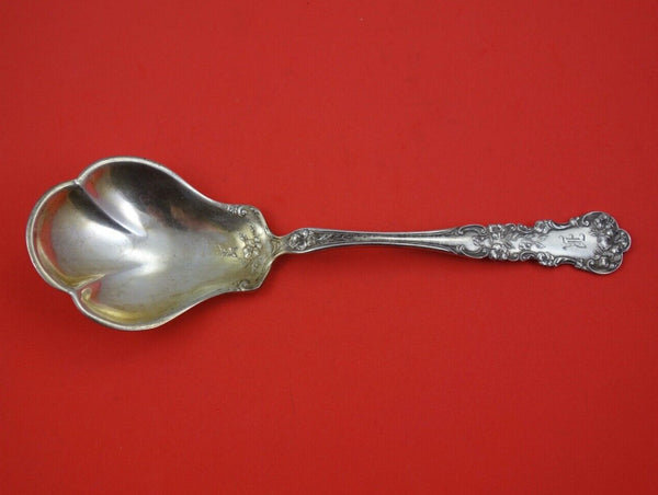 Pansy by International Sterling Silver Berry Spoon scalloped bowl 8 3/4"
