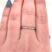 18k White Gold Wedding Band Ring with Engraved Sides Size 8.5 Jewelry (#J5877)