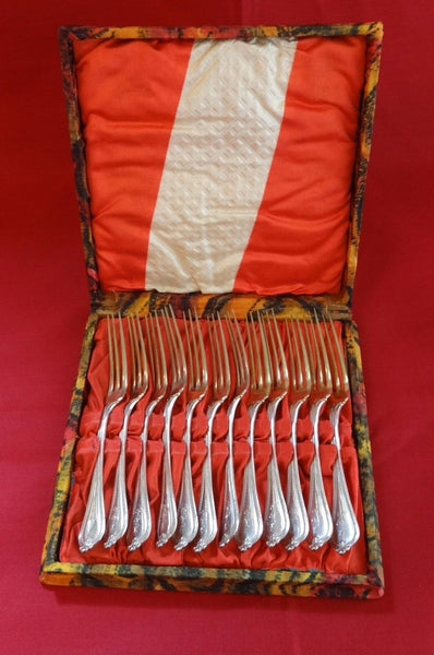 Old Newbury by Towle Sterling Strawberry Fork GW Set of 12 In Fitted Box 5 1/8"