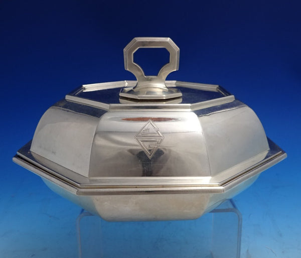 Fairfax by Durgin-Gorham Sterling Silver Vegetable Dish Covered w/Handle (#8622)