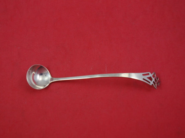 Pynchon by Lunt Sterling Silver Mustard Ladle Original 4 3/4"