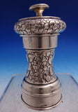 Shiebler Sterling Silver Pepper Grinder #5413 3 1/2" x 1 5/8" 3.7 ozt. (#8727)