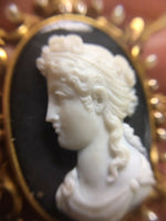 14k Yellow Gold High Relief Black and White Cameo Pin Pendant Jewelry (#J3418)