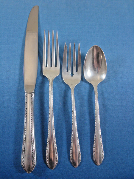 Wild Flower by Royal Crest Sterling Silver Flatware Set for 8 Service 32 Pieces