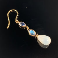 14k Gold Pair of Genuine Natural Moonstone Dangle Briolette Earrings (#J6707)