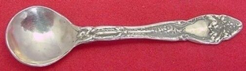 Cloeta by International Sterling Silver Salt Spoon 2 1/4" Individual Heirloom