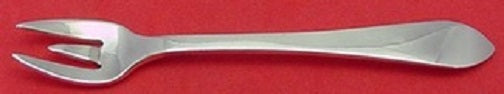 Faneuil By Tiffany and Co Sterling Silver Lemon Fork Raised Center Tine 4 1/4"