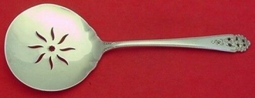 Queen's Lace by International Sterling Silver Tomato Server 7 7/8"