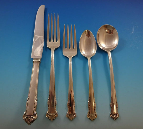 English Shell by Lunt Sterling Silver Flatware Service For 12 Set 68 Pieces