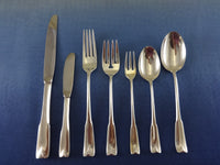 Colonial Theme by Lunt Sterling Silver Flatware Set Service 92 Pieces