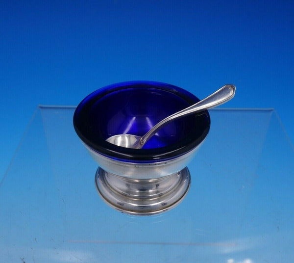 Hepplewhite by Reed and Barton Sterling Silver Salt Dip with Salt Spoon (#4910)