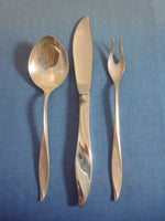Vivant by Oneida Sterling Silver Flatware Set Service 66 Pieces Modernism Sleek