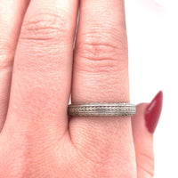 18k White Gold Men's Wedding Ring Chevron Band Jewelry Engraved 1926 (#J5731)