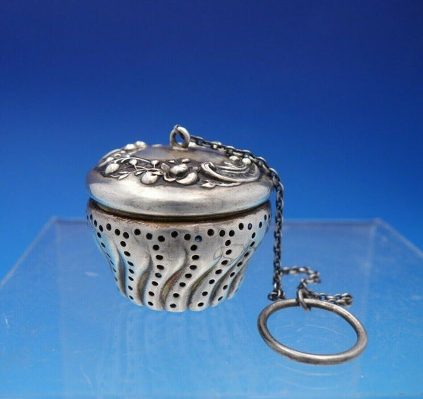 Strasbourg by Gorham Sterling Silver Tea Ball 1" Tall x 1 1/4" #B149 (#4362)