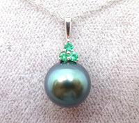 14k Gold 8.8MM Tahitian Black Pearl Pendant with Emeralds (#J3646)