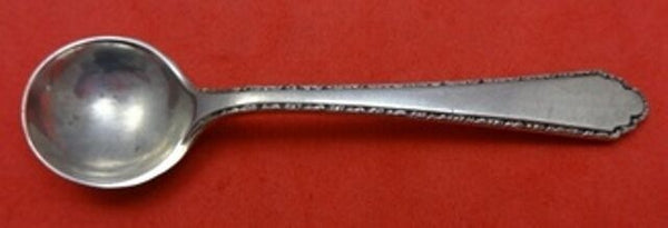 William and Mary by Lunt Sterling Silver Salt Spoon 2 1/2"