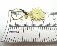 14k Yellow Gold Dangle Daisy Earrings (#J3696)