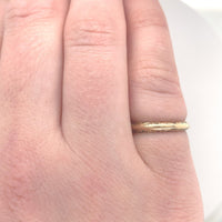 14k Yellow Gold Wedding Band with Wavy Dot Geometric Design Size 4.5 (#J6095)